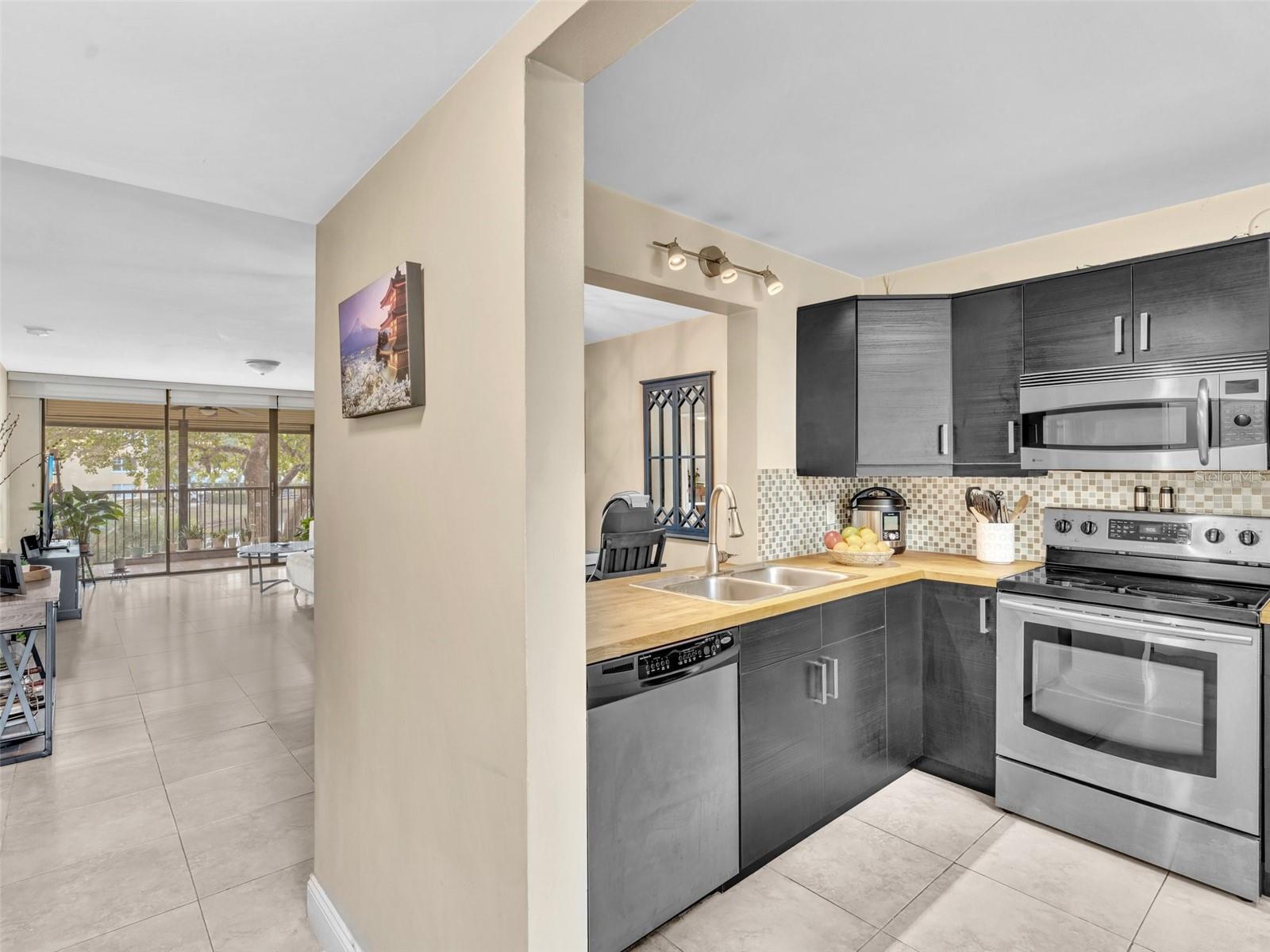 8592 W SUNRISE BOULEVARD 202