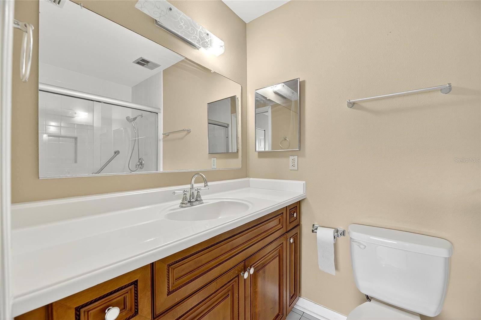 GLOUCESTER E CONDO - Residential