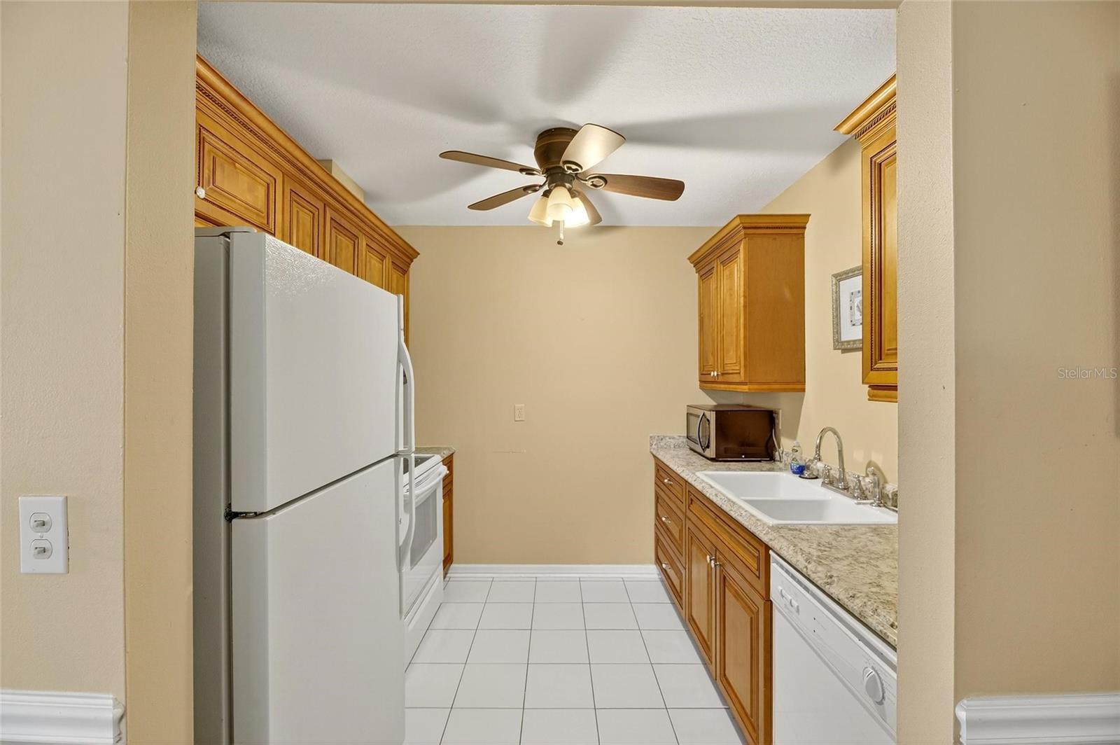 GLOUCESTER E CONDO - Residential