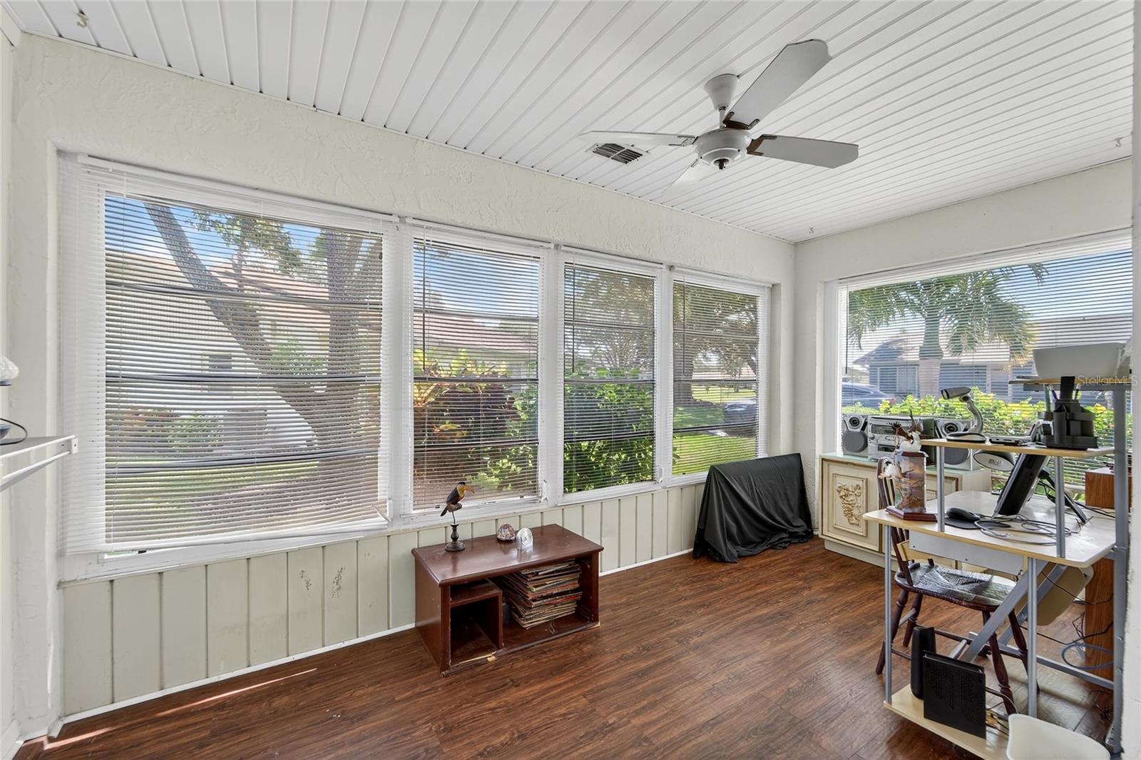 GLOUCESTER E CONDO - Residential