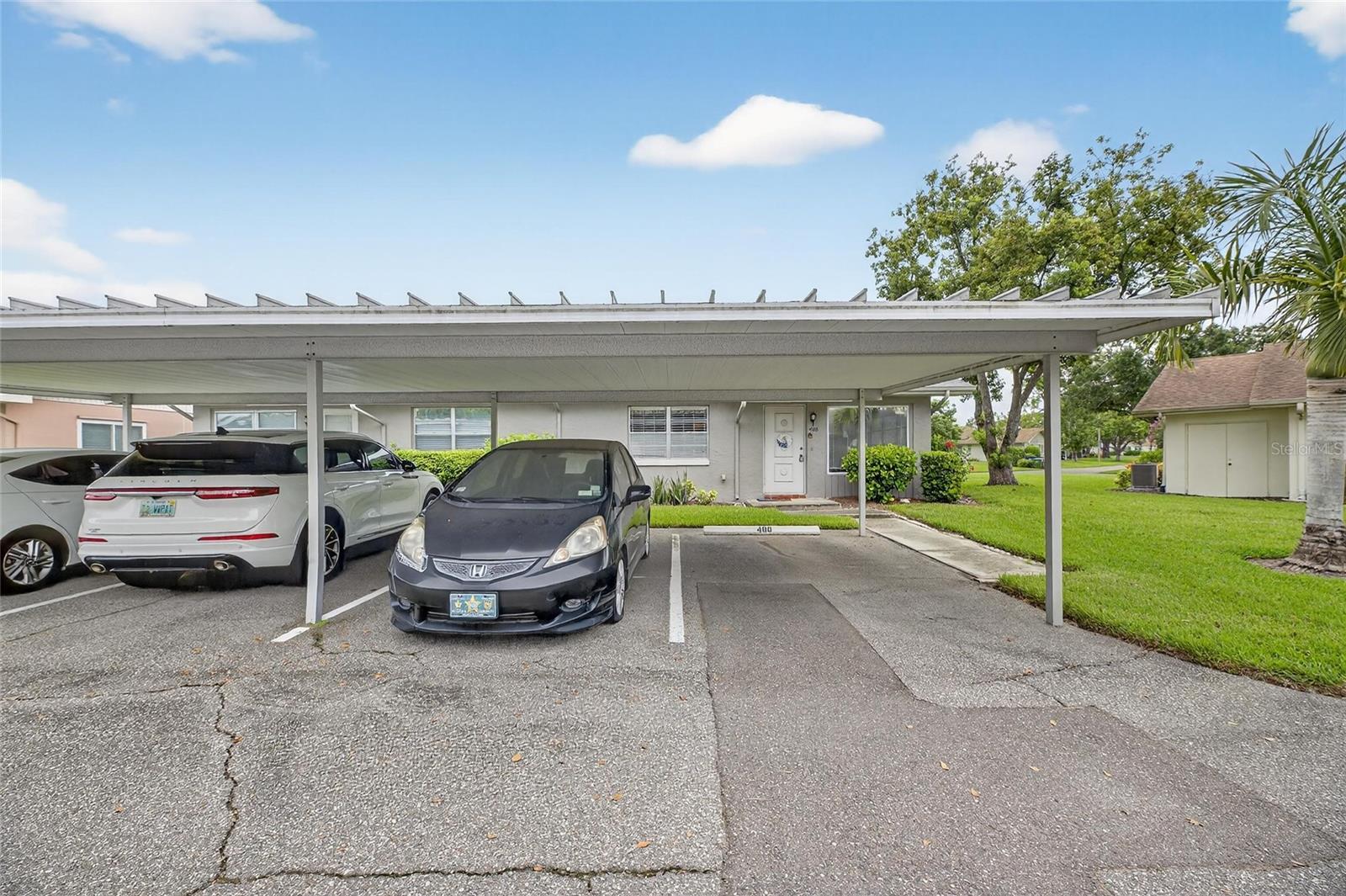 408 GLOUCESTER BOULEVARD 33