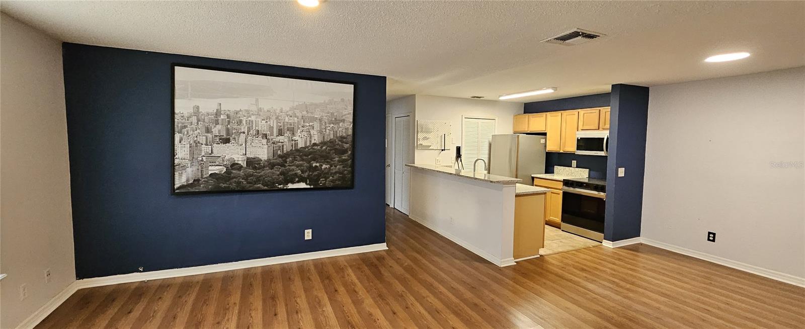 6016 WESTGATE DRIVE 201