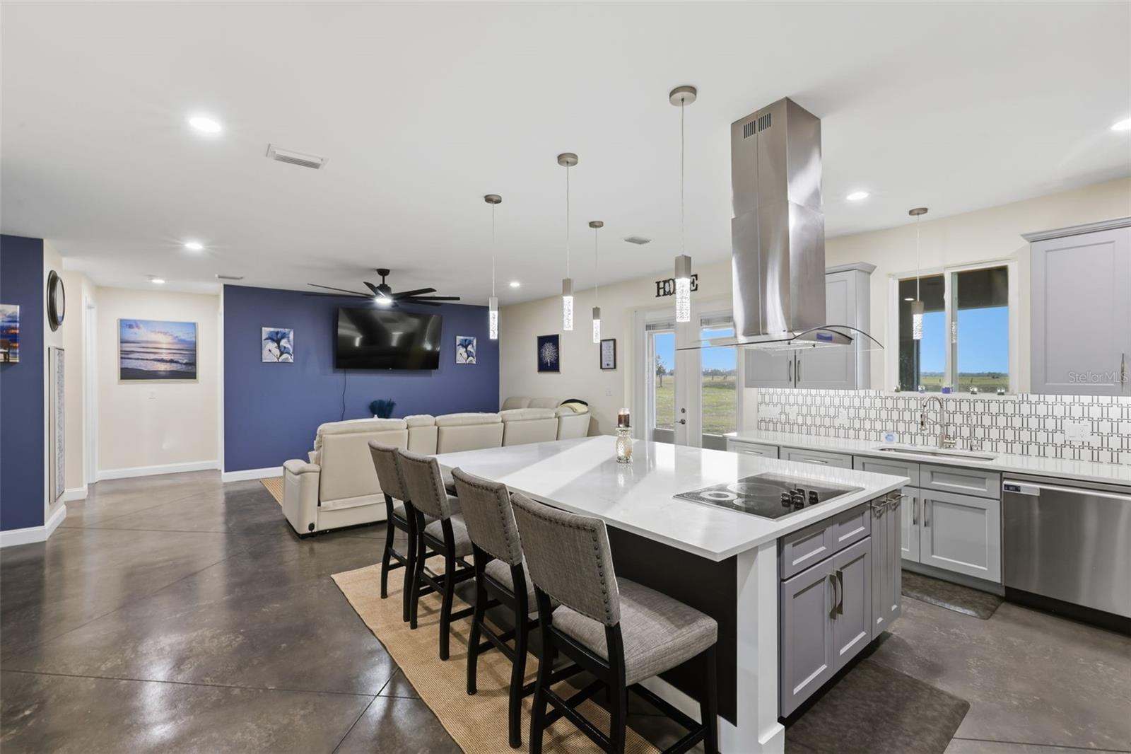 ACREAGE - Residential