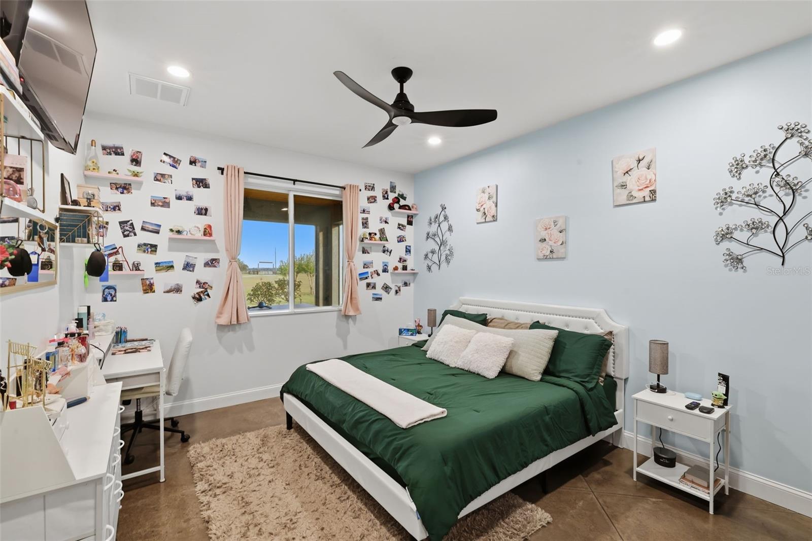 ACREAGE - Residential