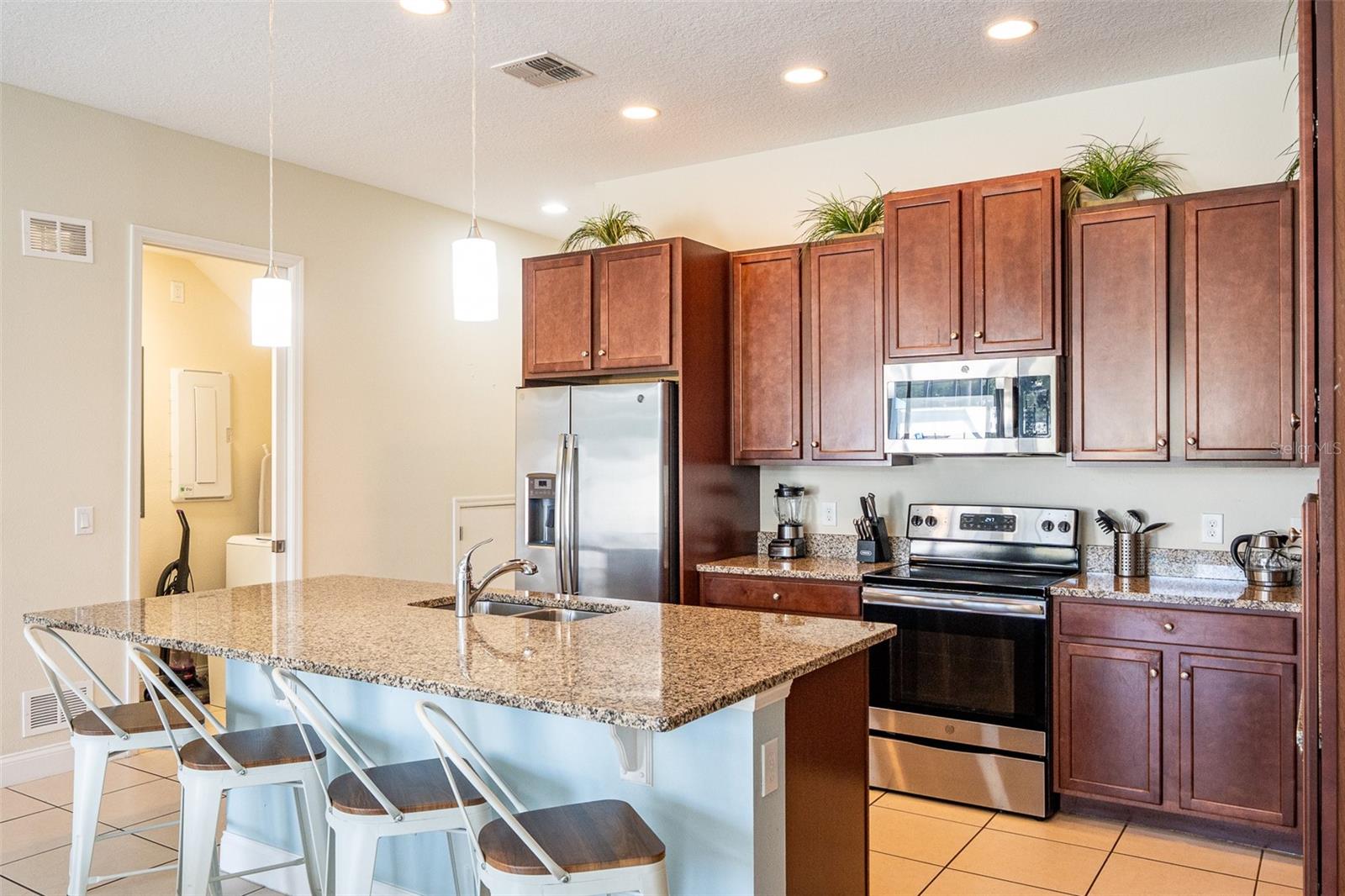 FESTIVAL PH 1 - Residential Lease