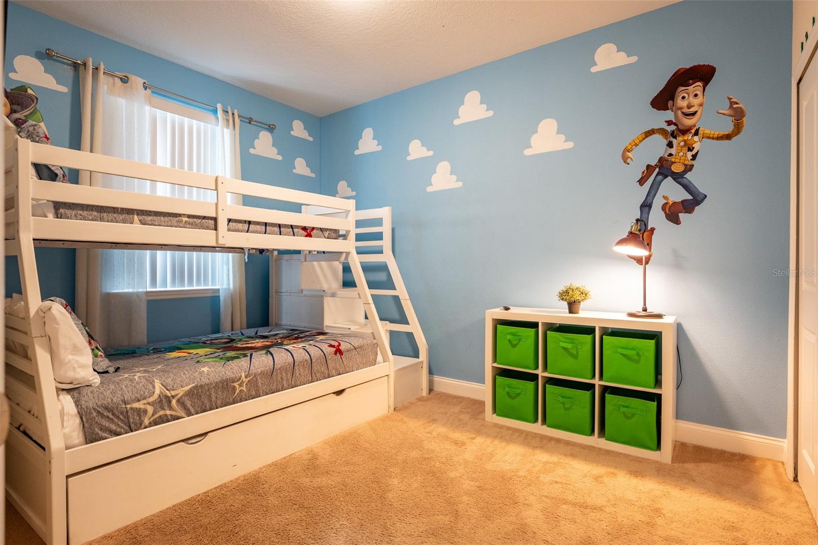 FESTIVAL PH 1 - Residential Lease