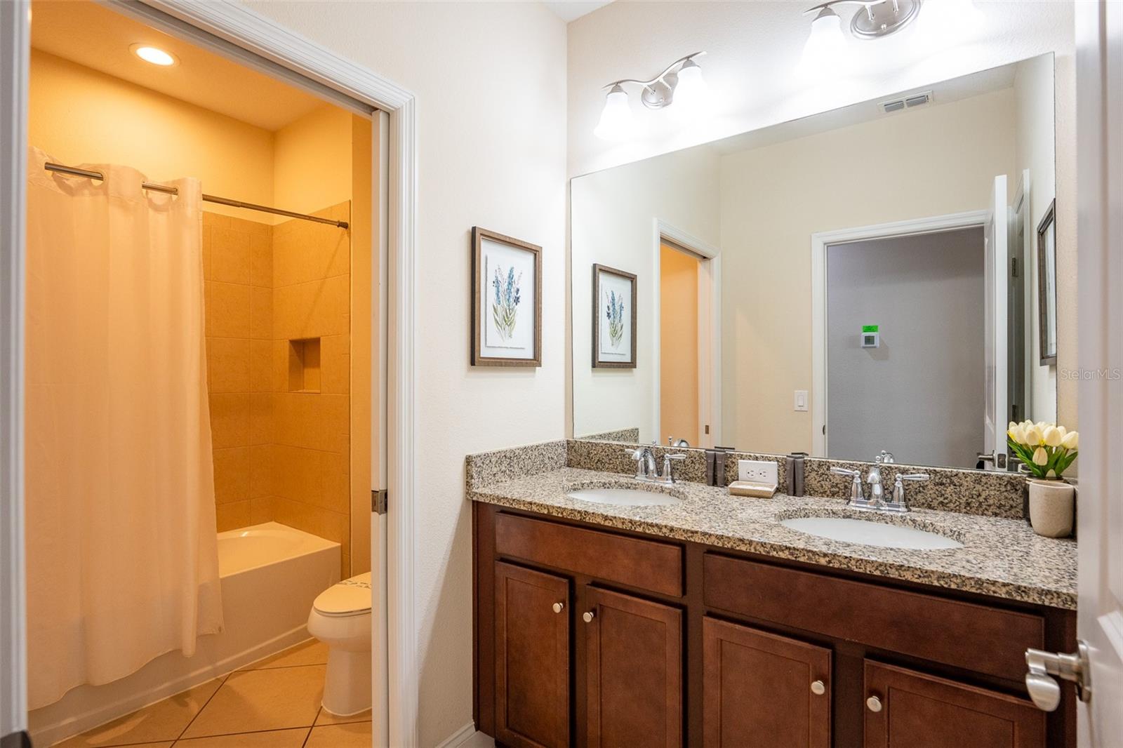 FESTIVAL PH 1 - Residential Lease