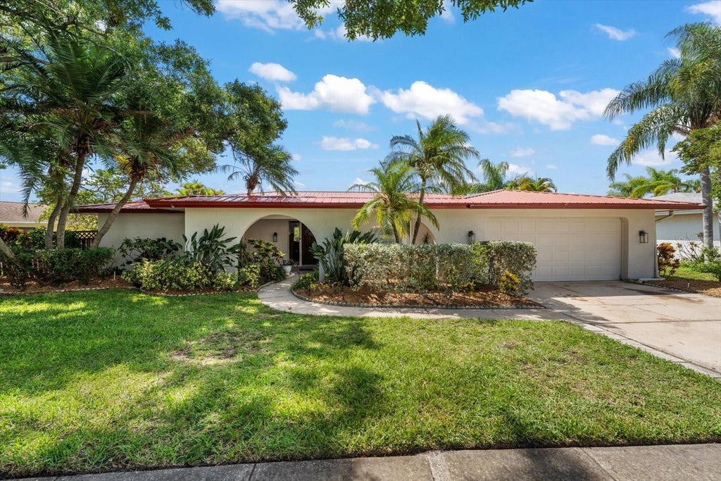 Photo of 2126 Egret Drive, Clearwater, FL 33764 (MLS # TB8532393)