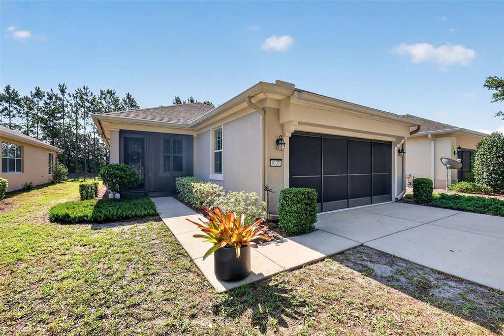 Photo of 9137 SW 70th Loop, Ocala, FL 34481 (MLS # OM727629)