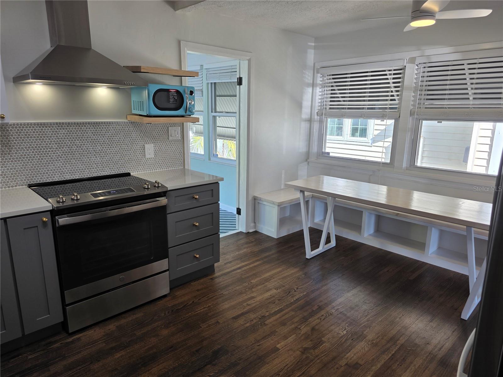 SPRING HILL REV - Residential Lease