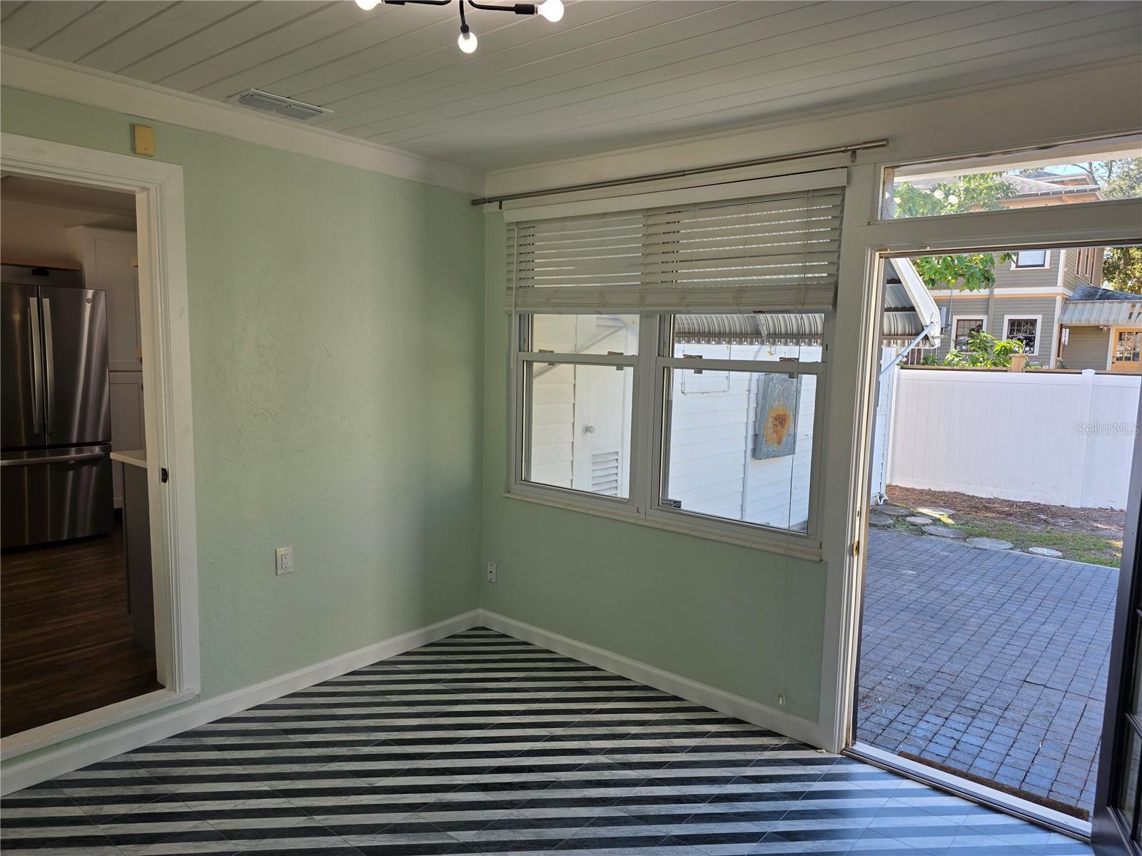 SPRING HILL REV - Residential Lease