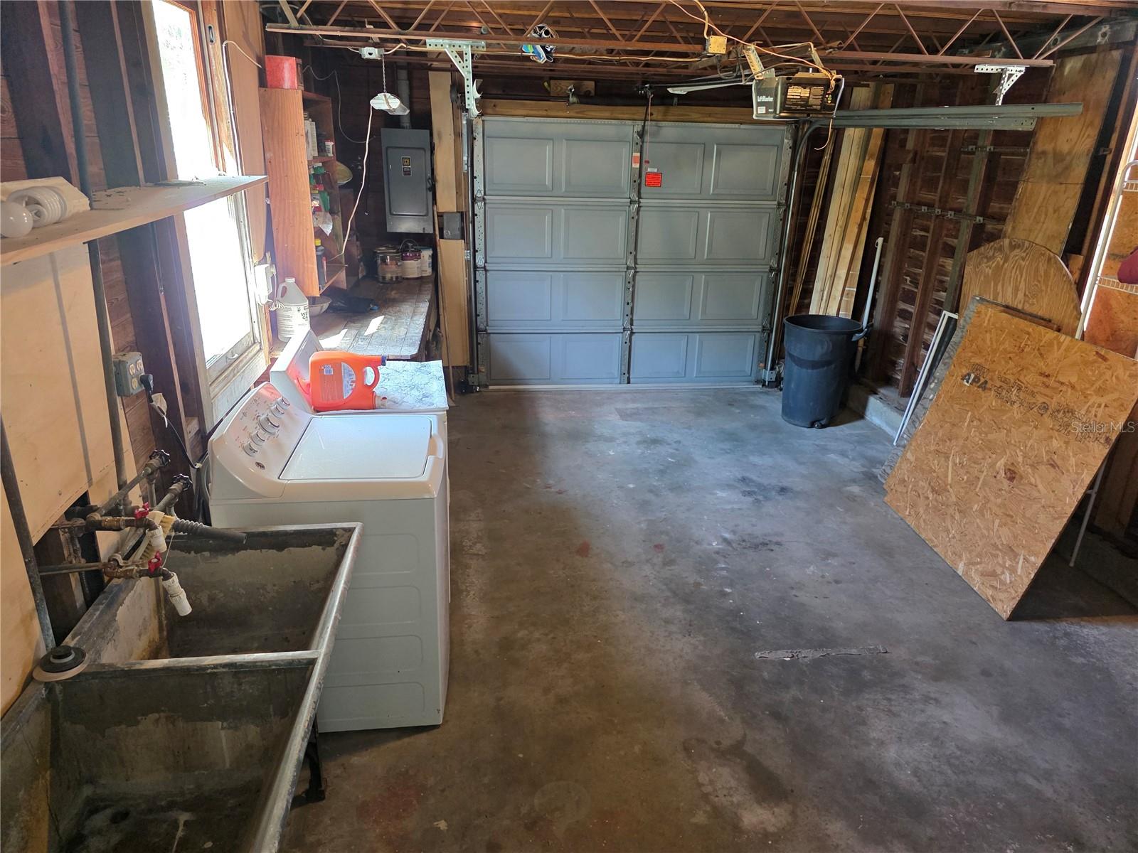 SPRING HILL REV - Residential Lease