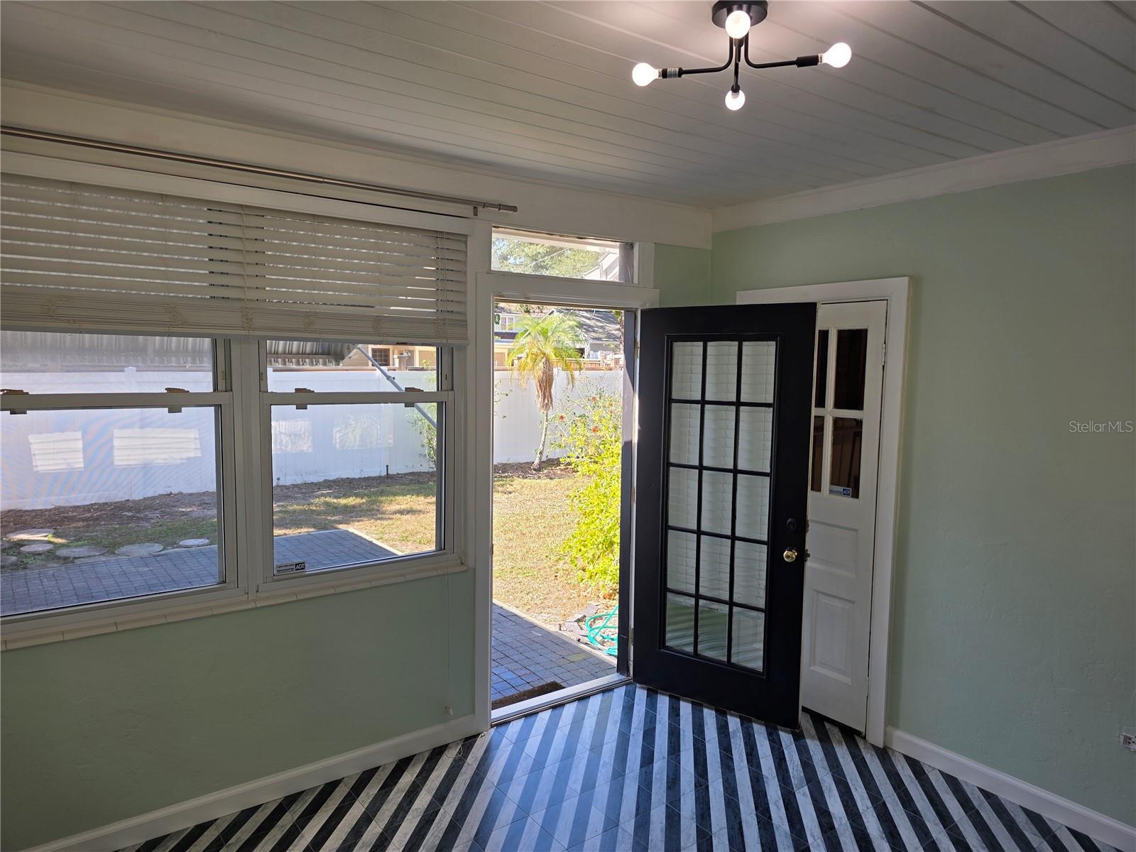 SPRING HILL REV - Residential Lease