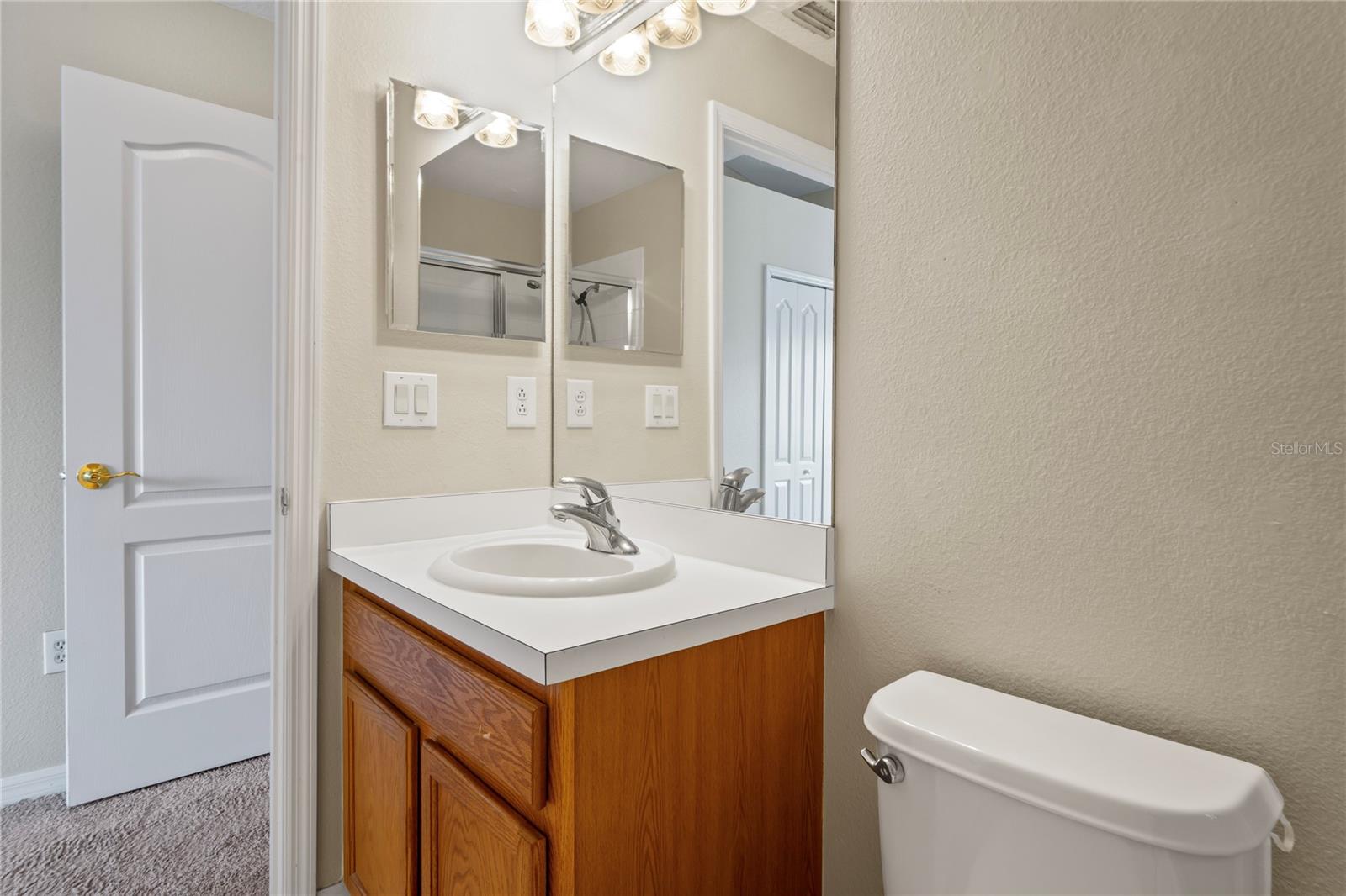 KINGS LAKE TWNHMS - Residential