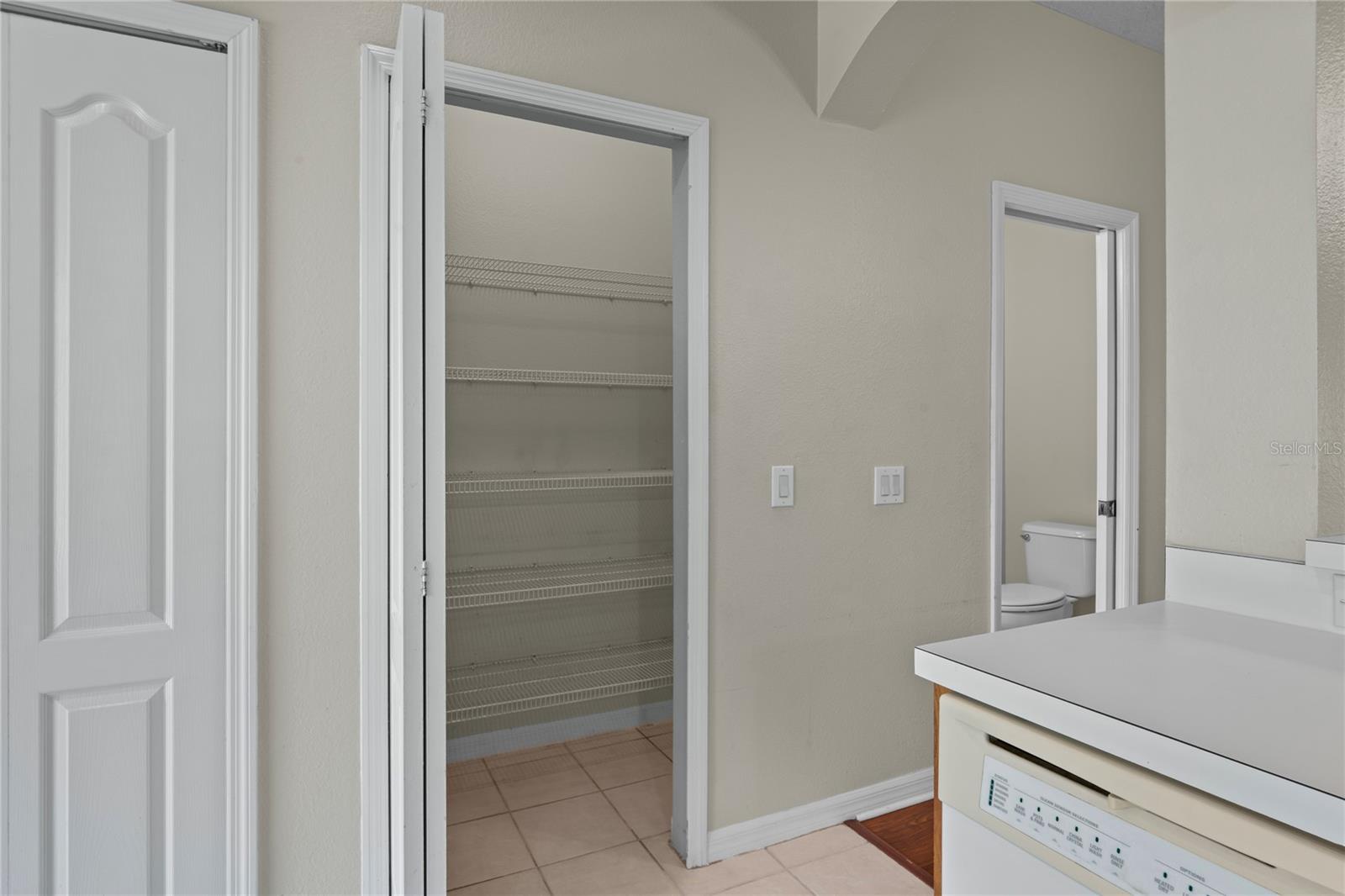 KINGS LAKE TWNHMS - Residential