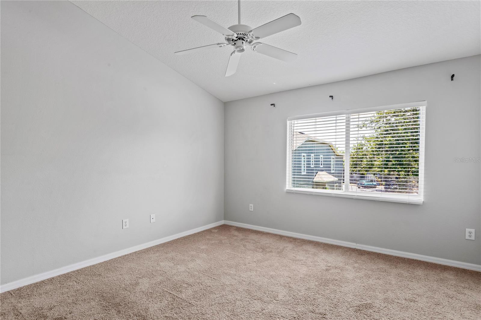 KINGS LAKE TWNHMS - Residential