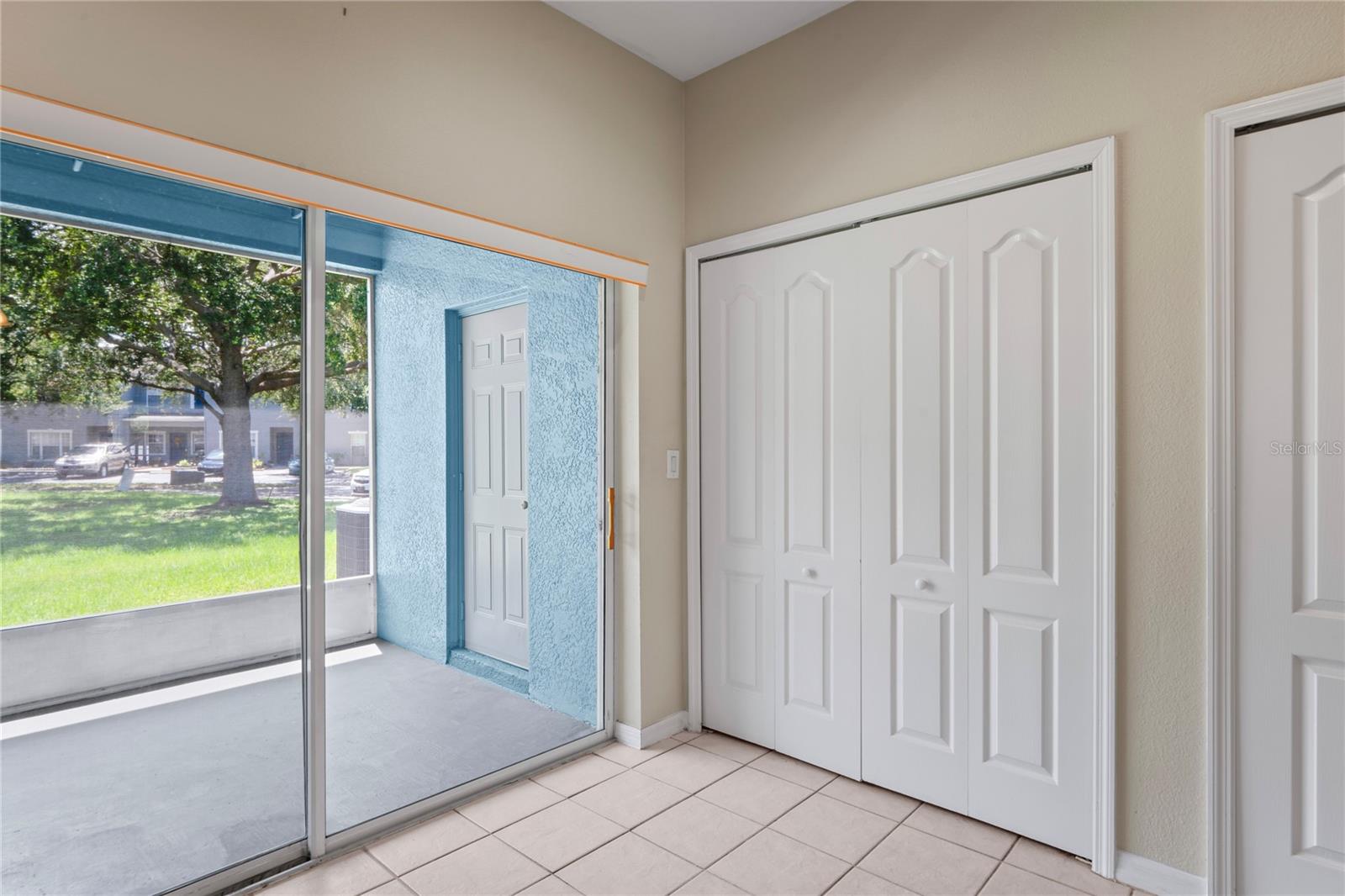 KINGS LAKE TWNHMS - Residential