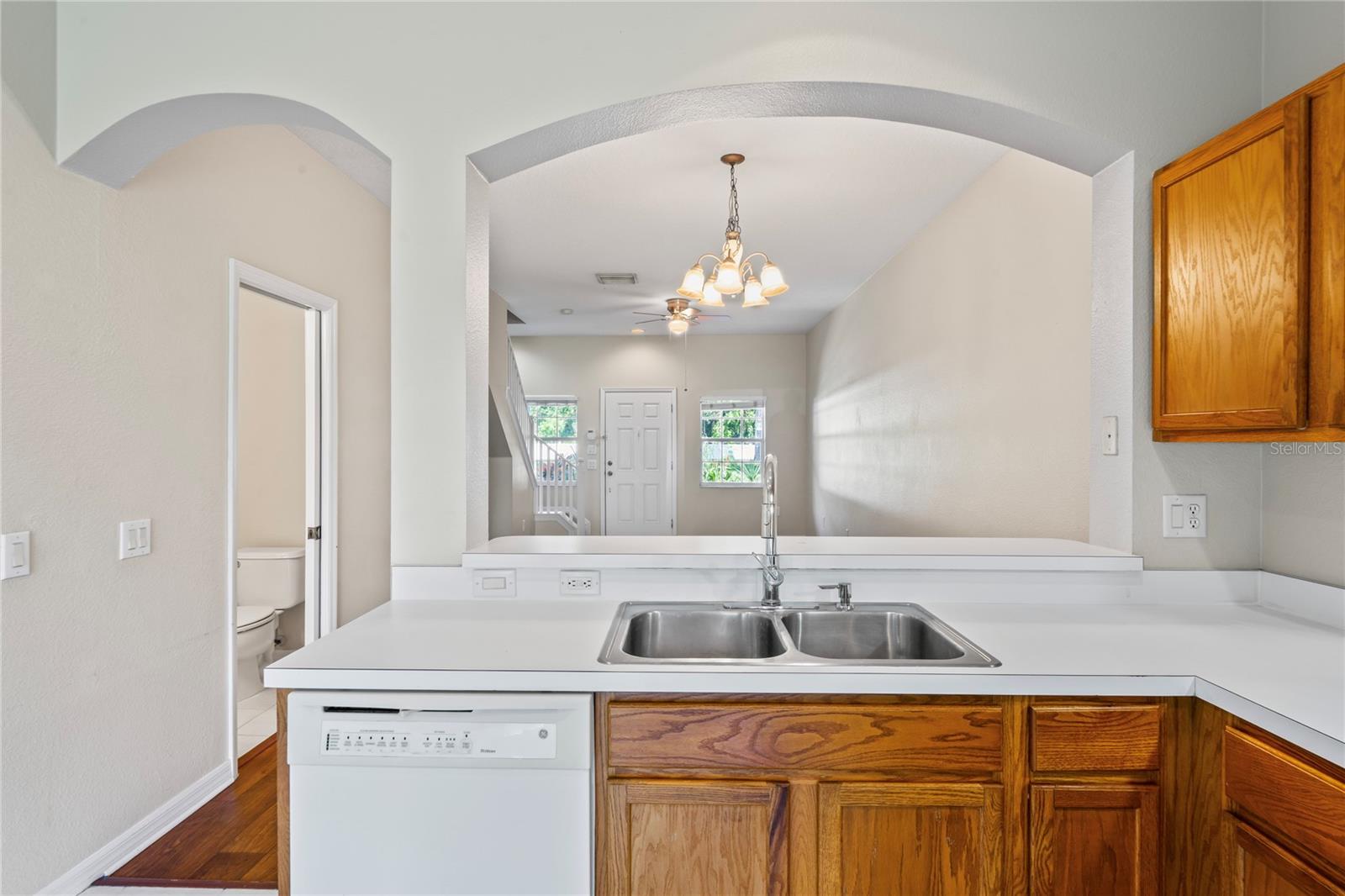 KINGS LAKE TWNHMS - Residential