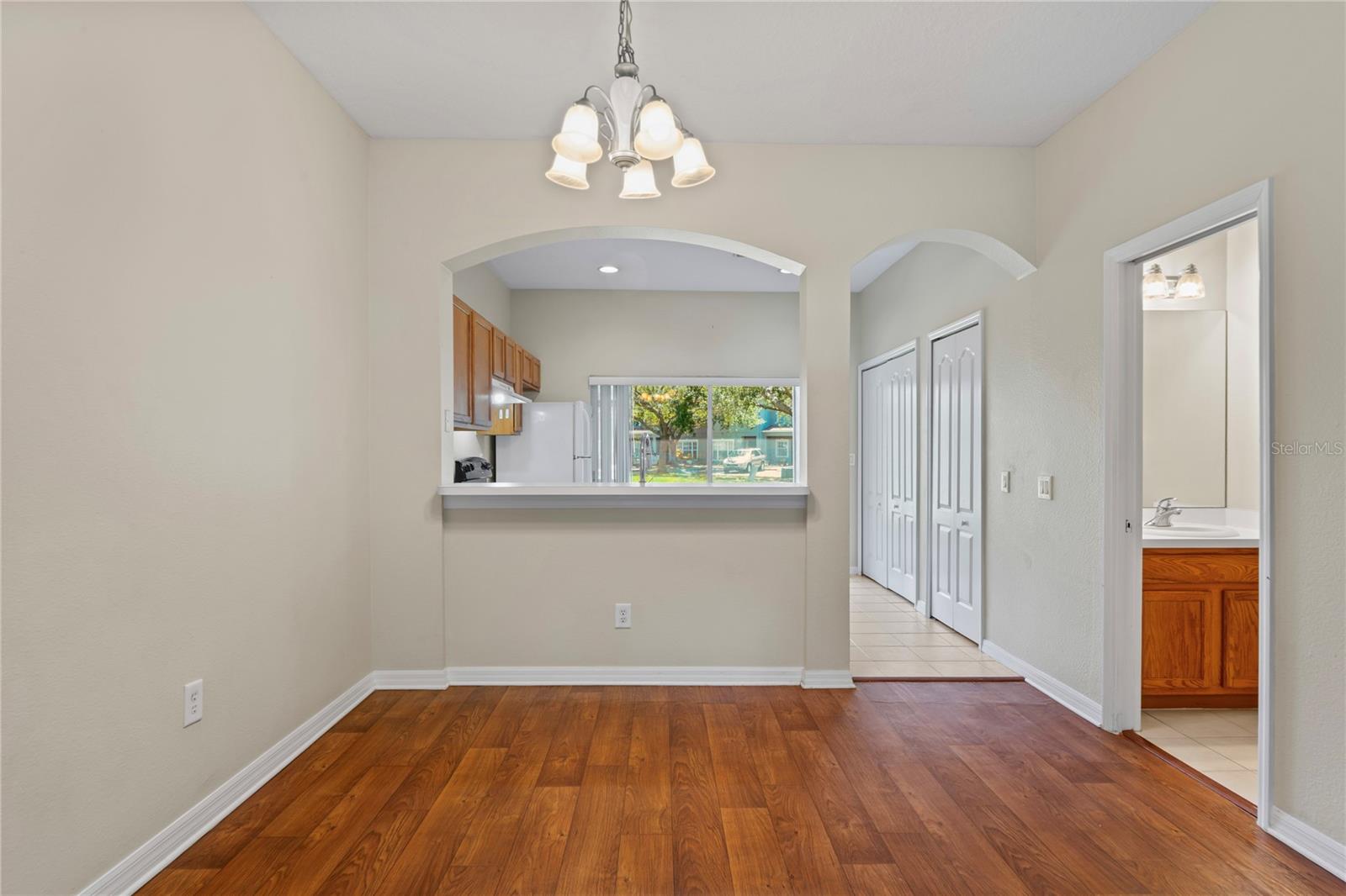 KINGS LAKE TWNHMS - Residential