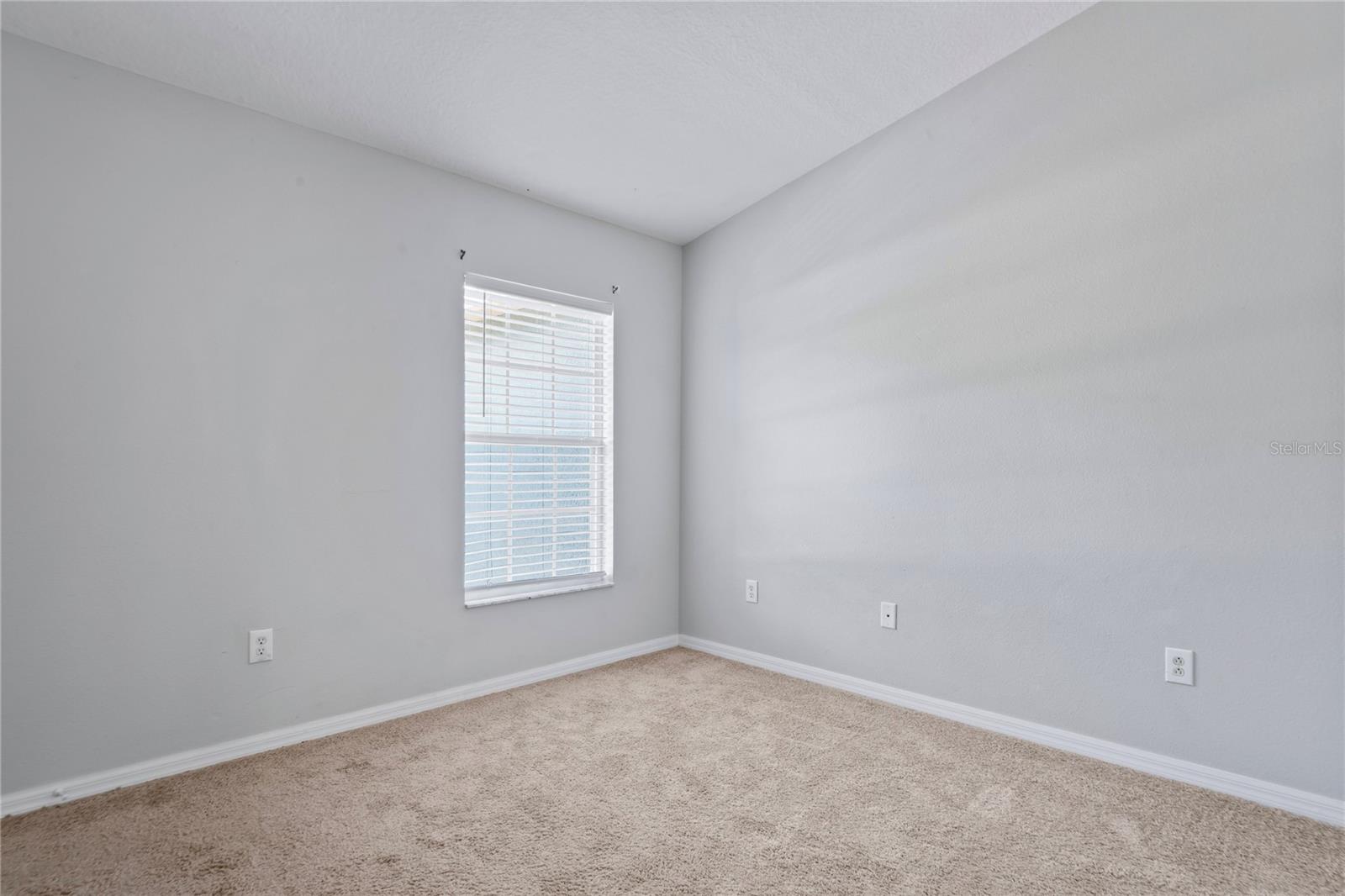 KINGS LAKE TWNHMS - Residential