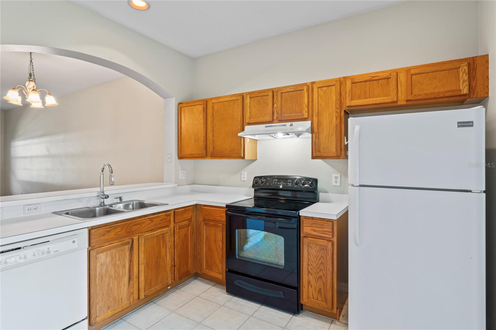 KINGS LAKE TWNHMS - Residential