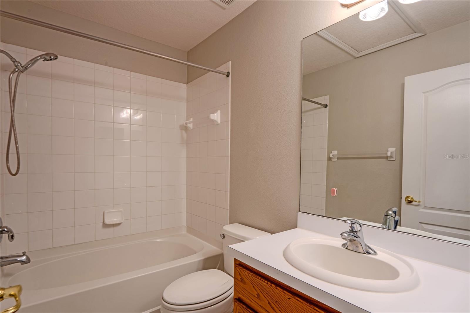 KINGS LAKE TWNHMS - Residential