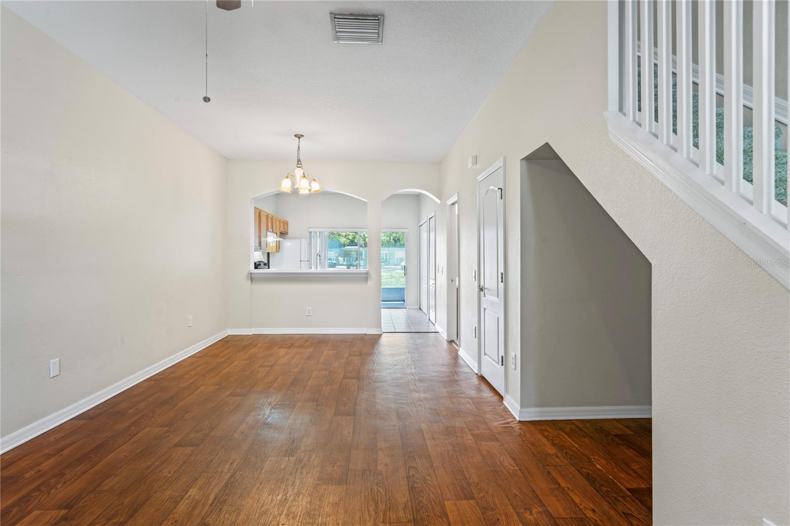 12807 KINGS CROSSING DRIVE
