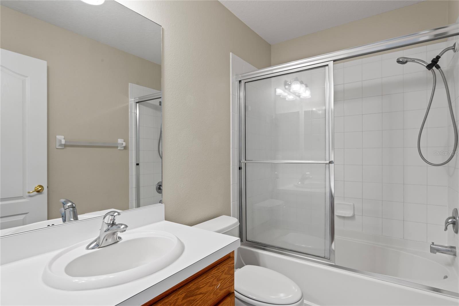 KINGS LAKE TWNHMS - Residential