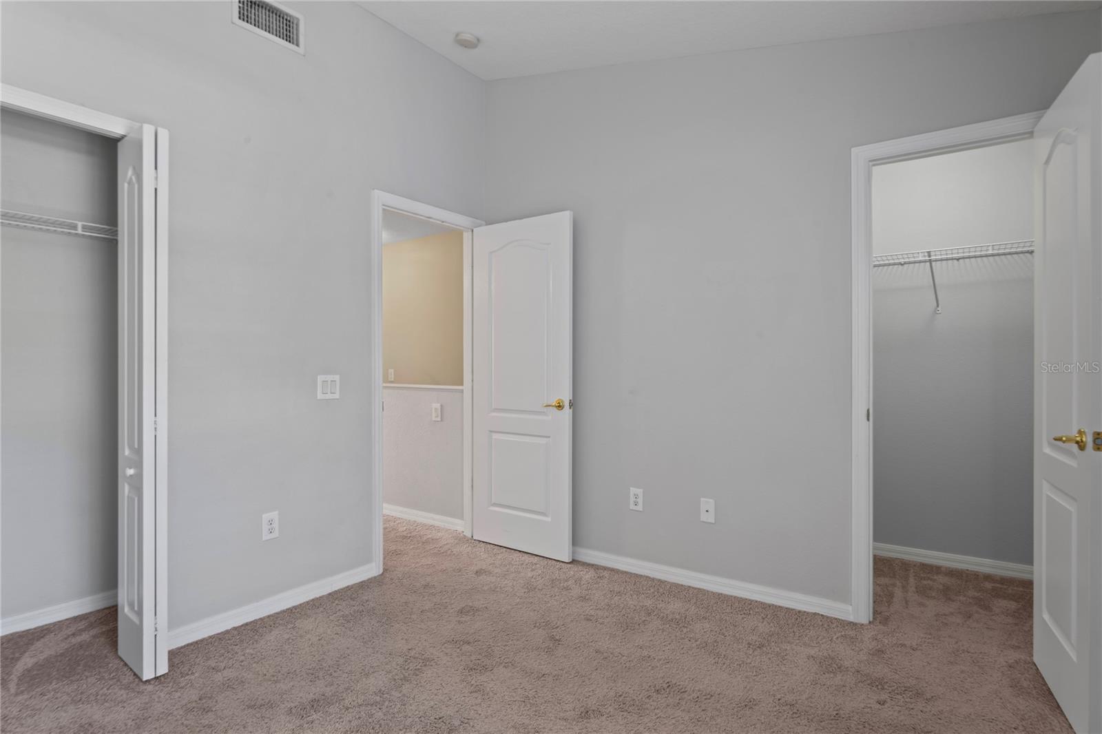 KINGS LAKE TWNHMS - Residential