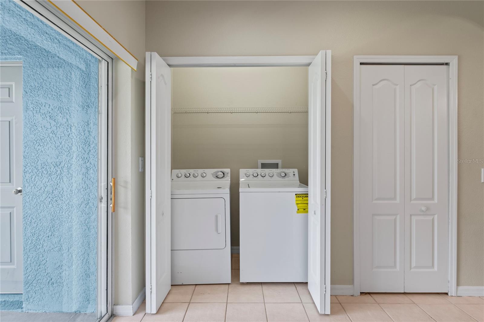 KINGS LAKE TWNHMS - Residential