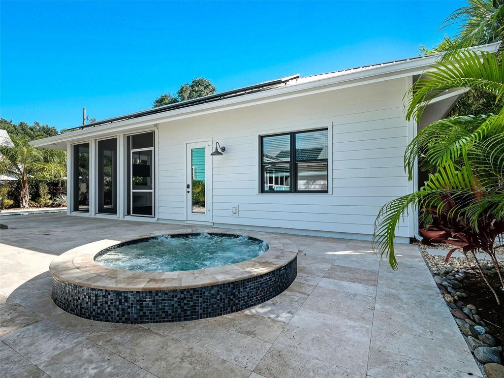 Photo of 513 Ball Street, New Smyrna Beach, FL 32168 (MLS # NS1085956)