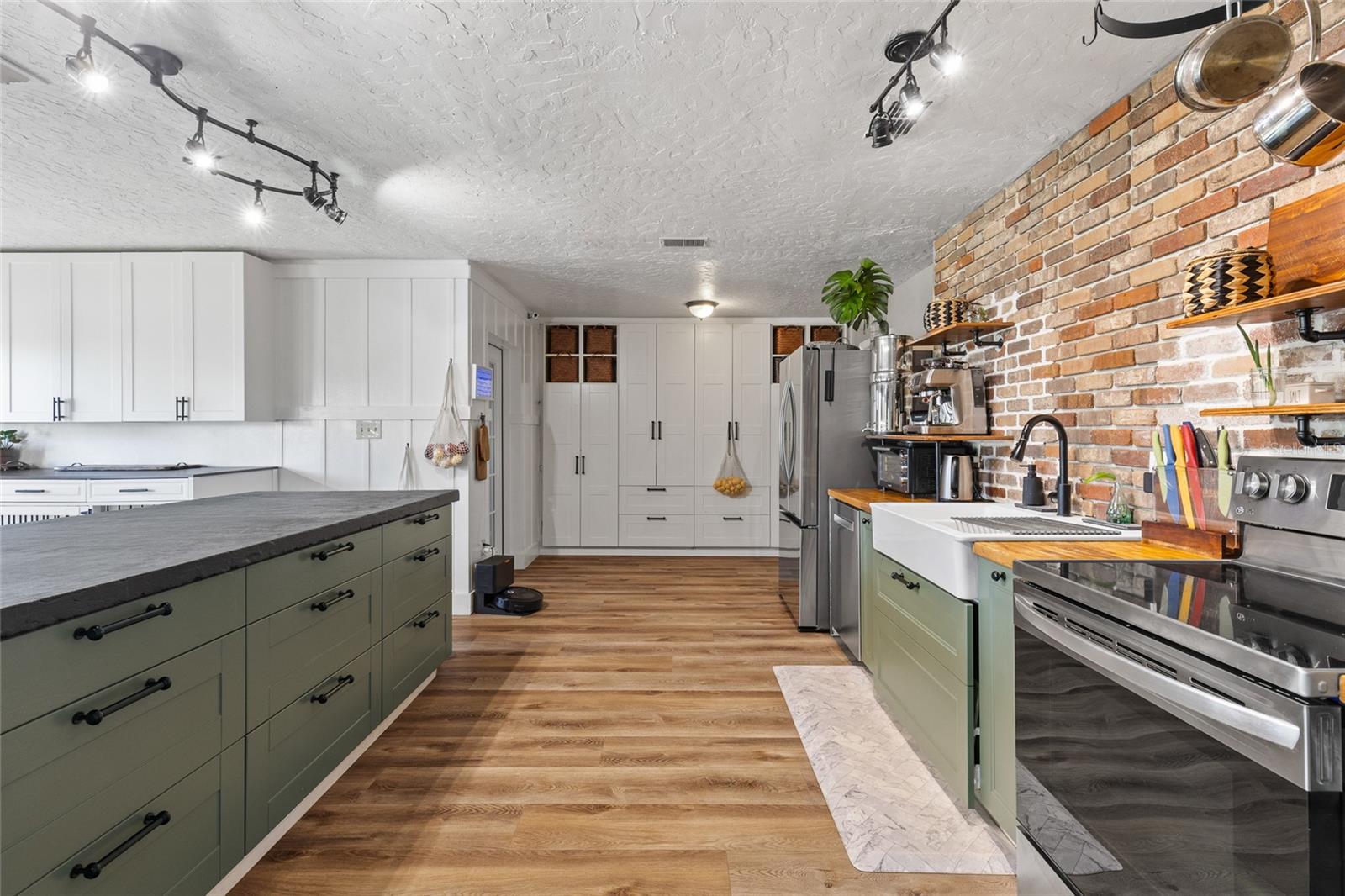 IRONWEDGE REP - Residential