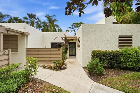 Photo of 169 Pinehurst Drive #169, Bradenton, FL 34210 (MLS # A4688825)