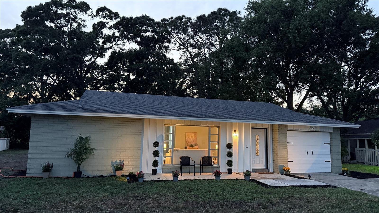 834 ANCHORAGE LANE