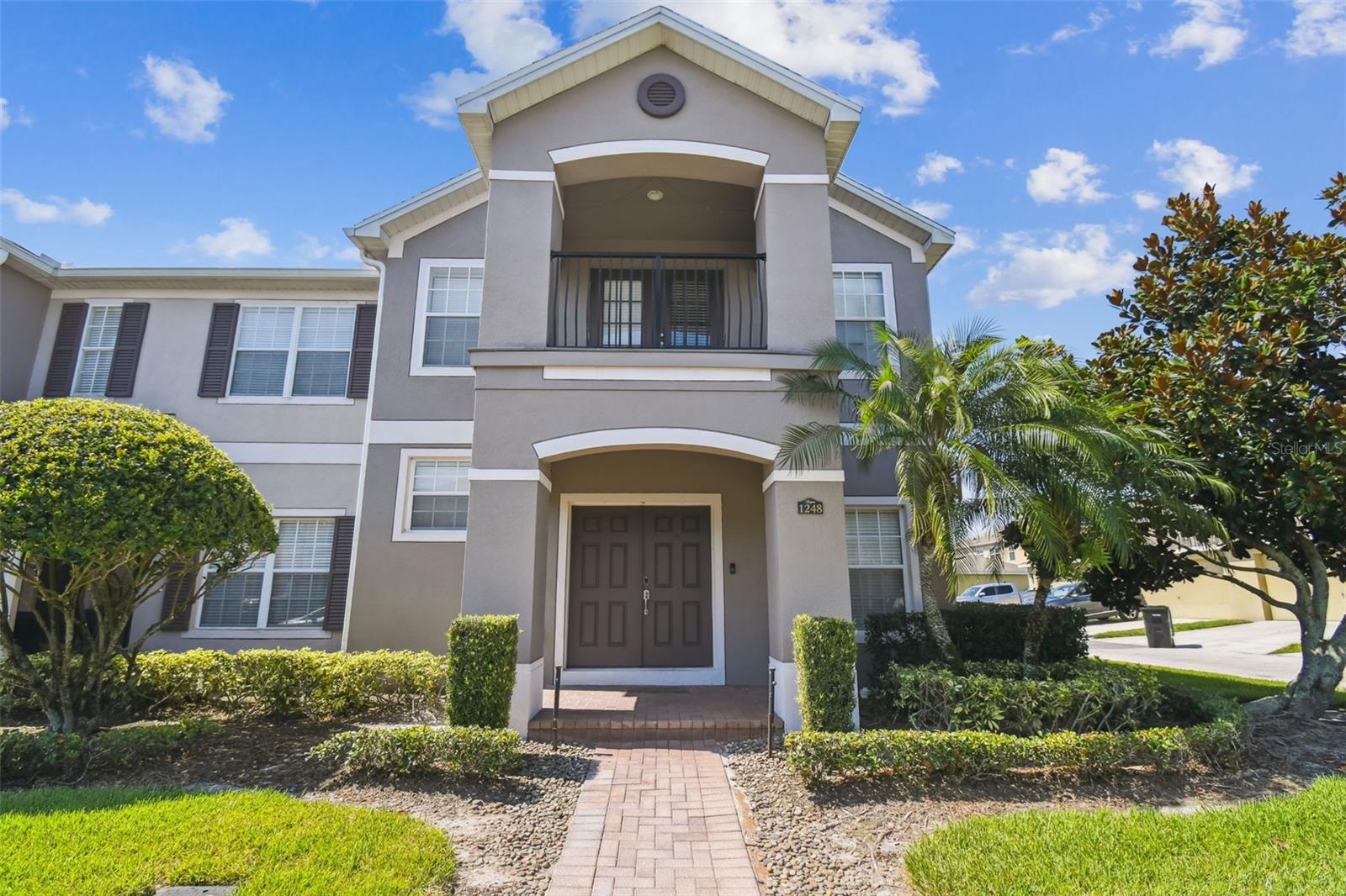 Don’t miss this beautiful and RARELY available 4-bedroom, 3.5-bath End-Unit townhome featuring a 2-car garage and a first-floor primary bedroom suite and second floor bedroom with en suite bath!
Step inside to discover a bright, open-concept layout with wood flooring in the living and dining areas, perfect for entertaining. The spacious kitchen features 42" maple cabinets, solid surface countertops, and stainless steel appliances.
The primary suite on the main floor offers upgraded tile in the bath and convenient single-level living. Upstairs, you’ll find three additional bedrooms and a bonus loft/den with Full ensuite bath, ideal for Multi Generational, home office, media room, or play area.
The community offers resort-style amenities including a pool, tennis and basketball courts, a playground, and more.
Located just minutes from:
• Orlando International Airport
• Florida Mall
• Lake Nona Medical City & Shops
• Valencia College
• University of Central Florida
This is the perfect combination of comfort, convenience, and style , Welcome Home!