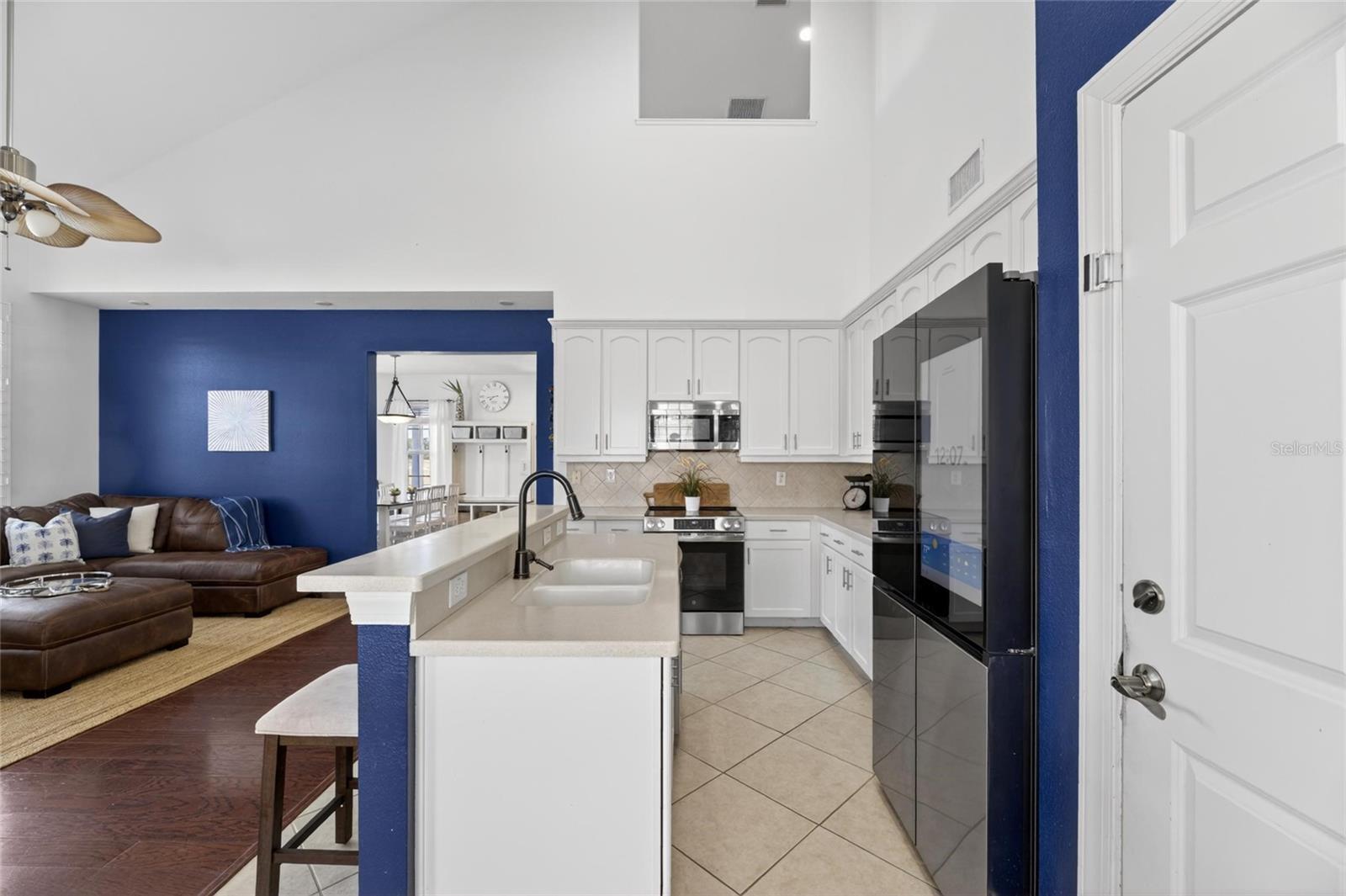 MIRABAY TOWNHOMES AT COMPASS POINTE - Residential