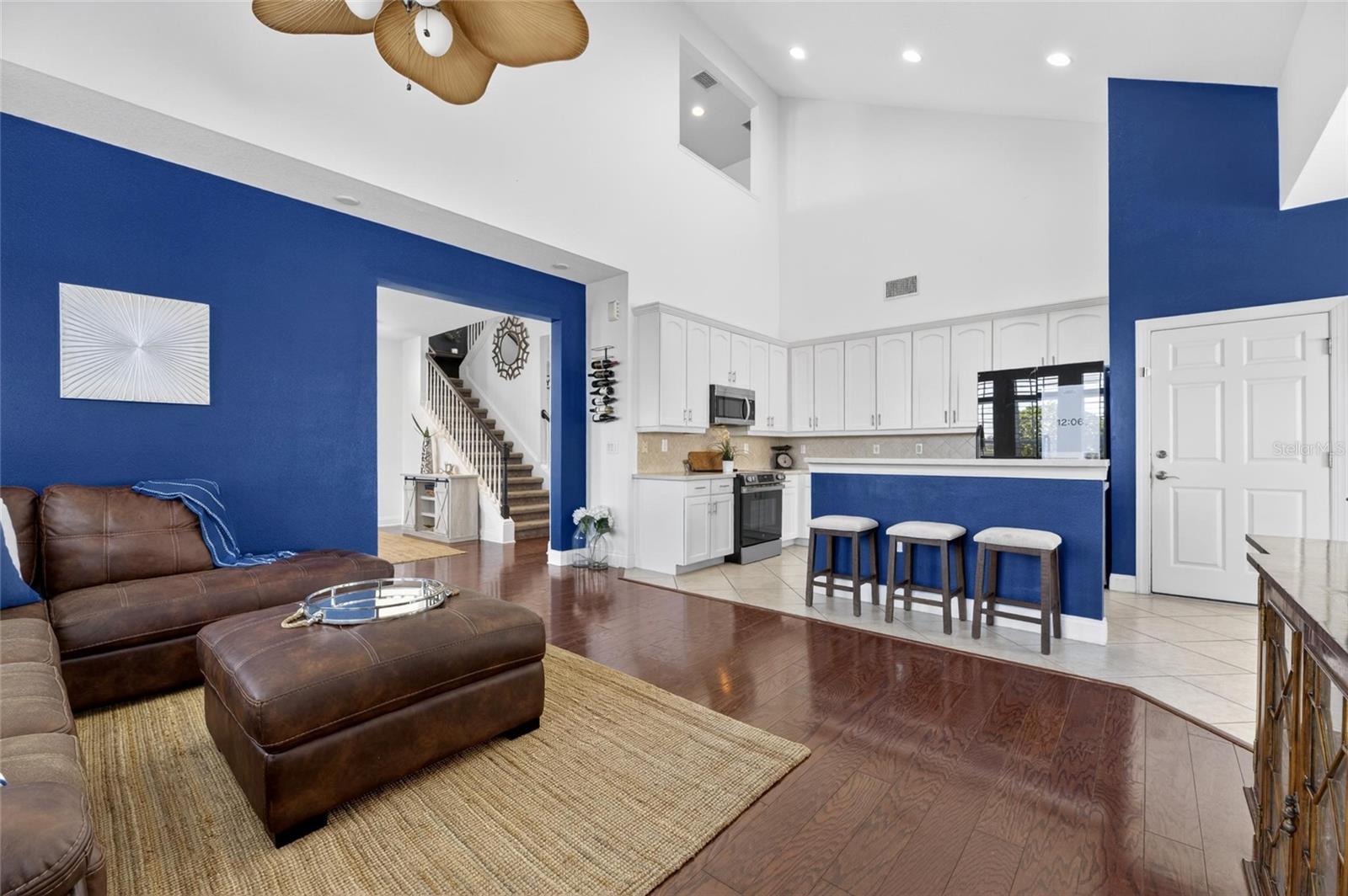 MIRABAY TOWNHOMES AT COMPASS POINTE - Residential