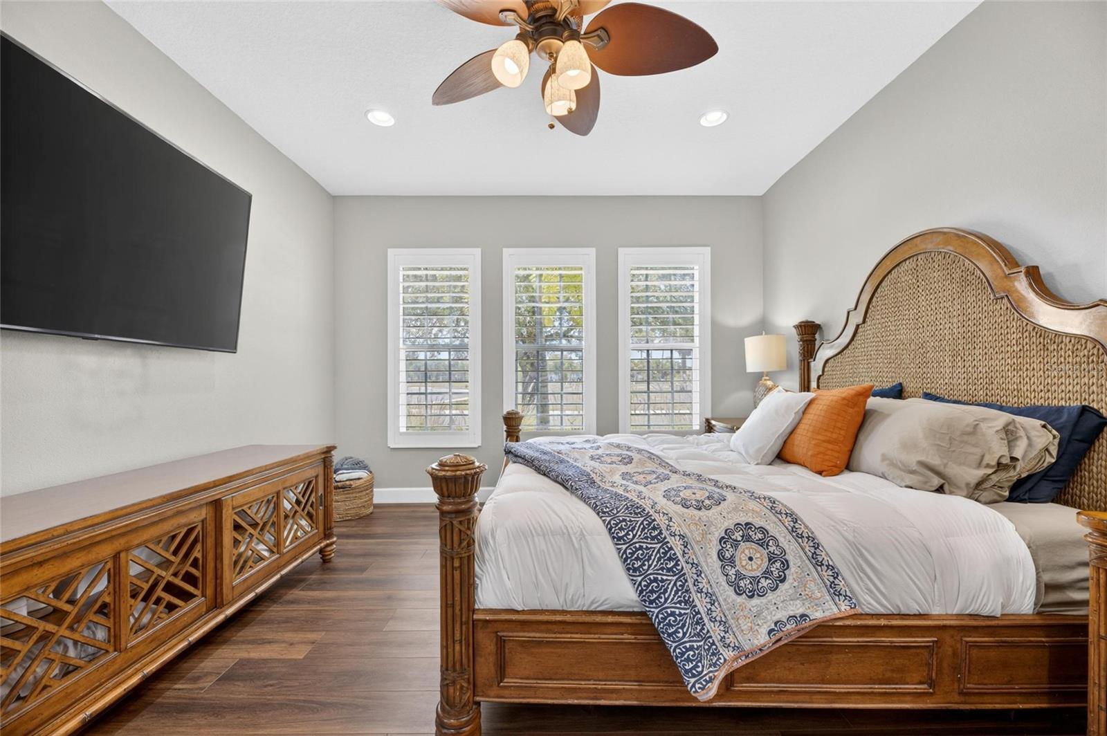 MIRABAY TOWNHOMES AT COMPASS POINTE - Residential