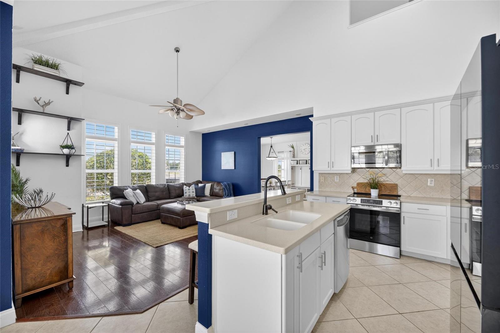 MIRABAY TOWNHOMES AT COMPASS POINTE - Residential
