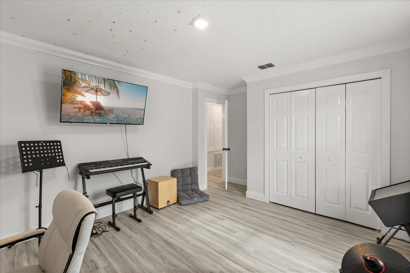 SILVER GLEN PH 02 VILLAGE 02 - Residential