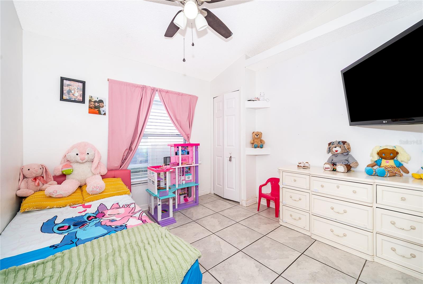 CHELSEA PARC - Residential