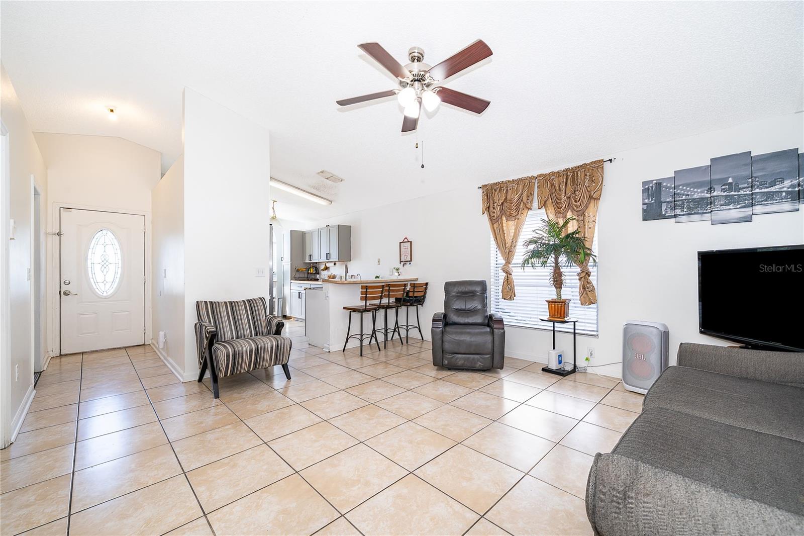 CHELSEA PARC - Residential