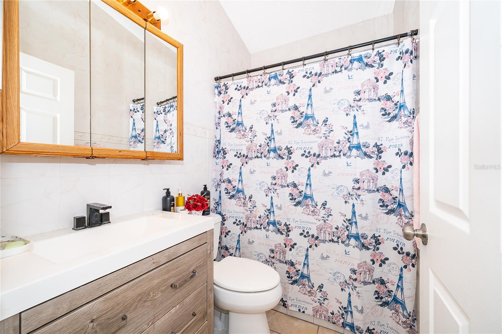 CHELSEA PARC - Residential