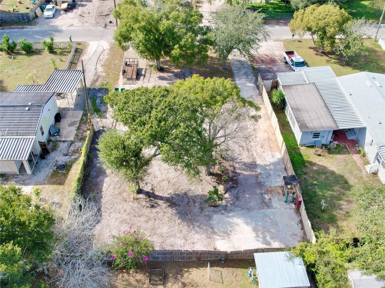 1575 SENECA DRIVE DRIVE