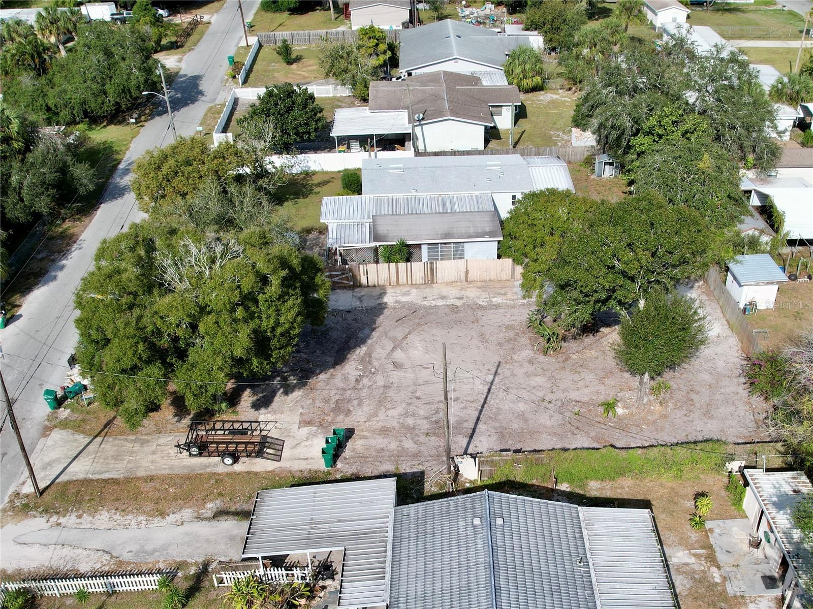 1575 SENECA DRIVE DRIVE