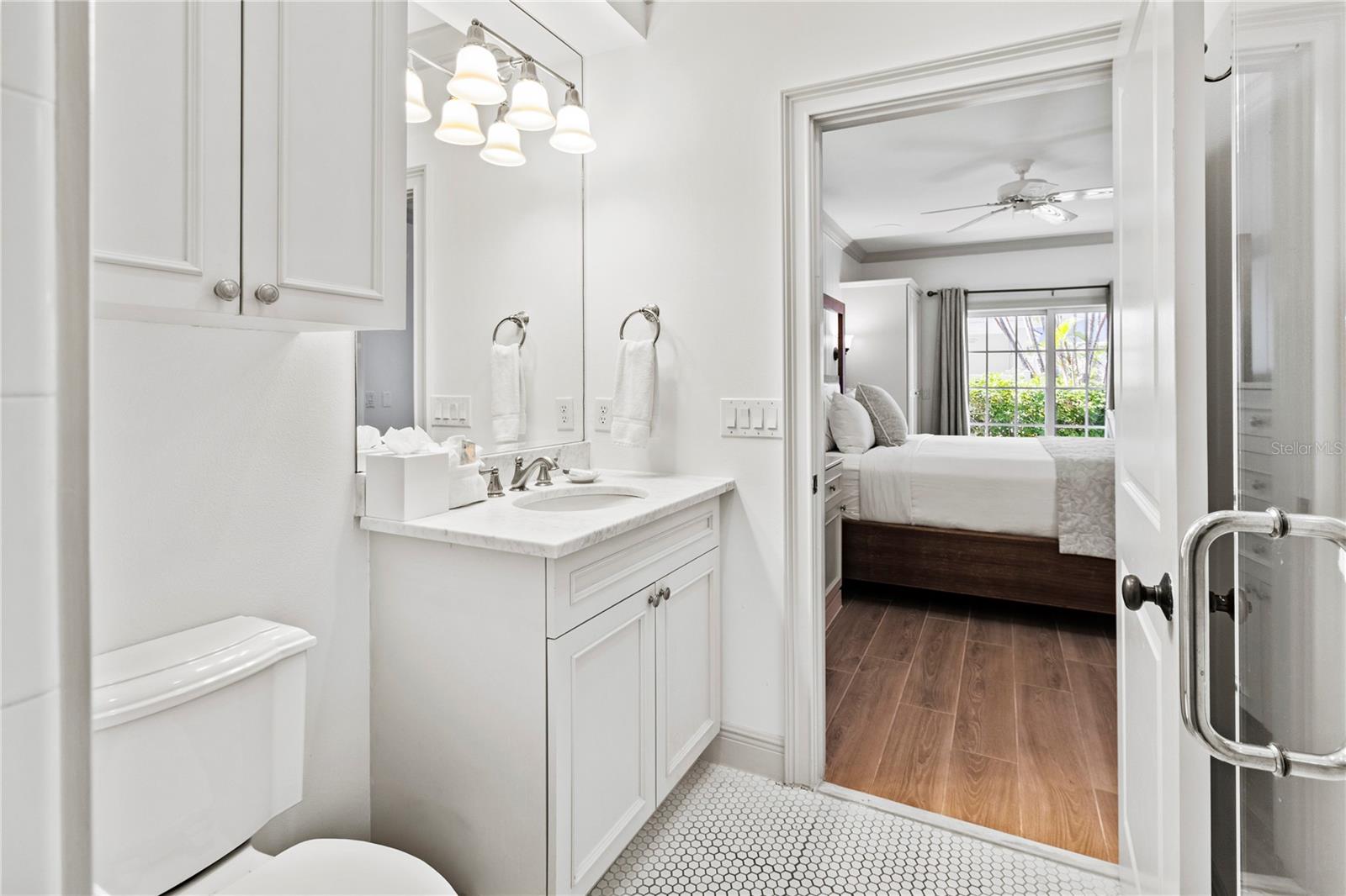 MAINSAIL BEACH INN - Residential