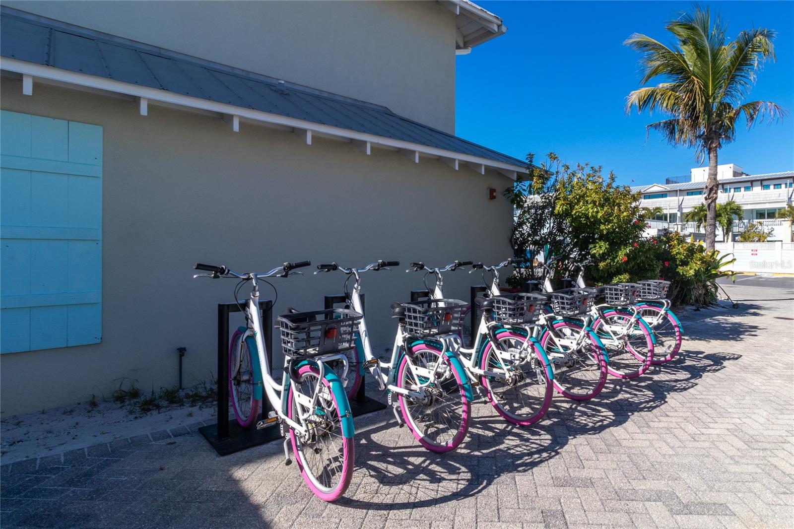 MAINSAIL BEACH INN - Residential