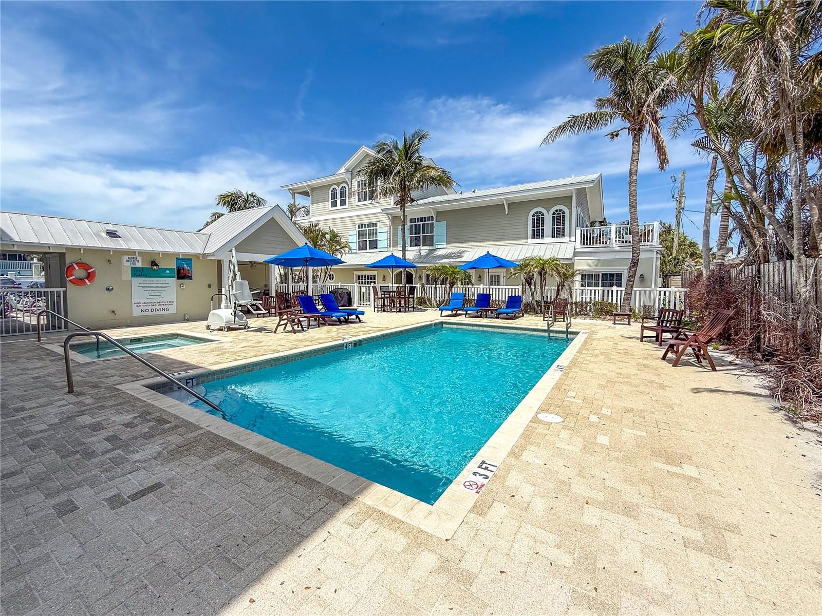 MAINSAIL BEACH INN - Residential