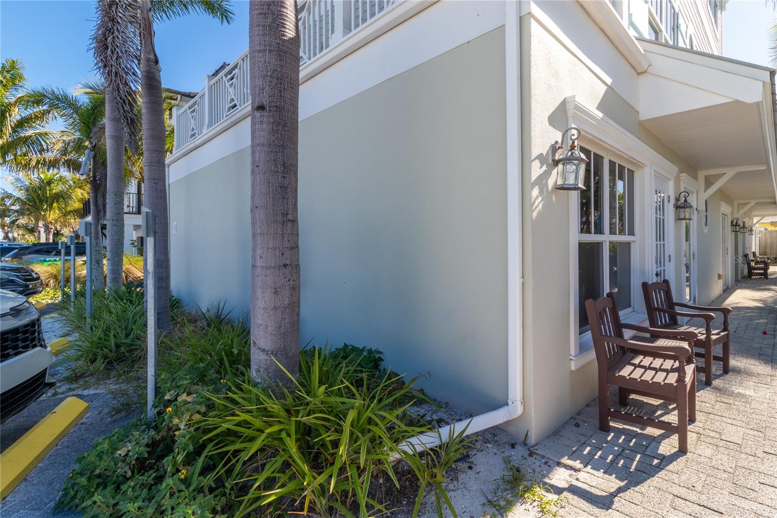 MAINSAIL BEACH INN - Residential