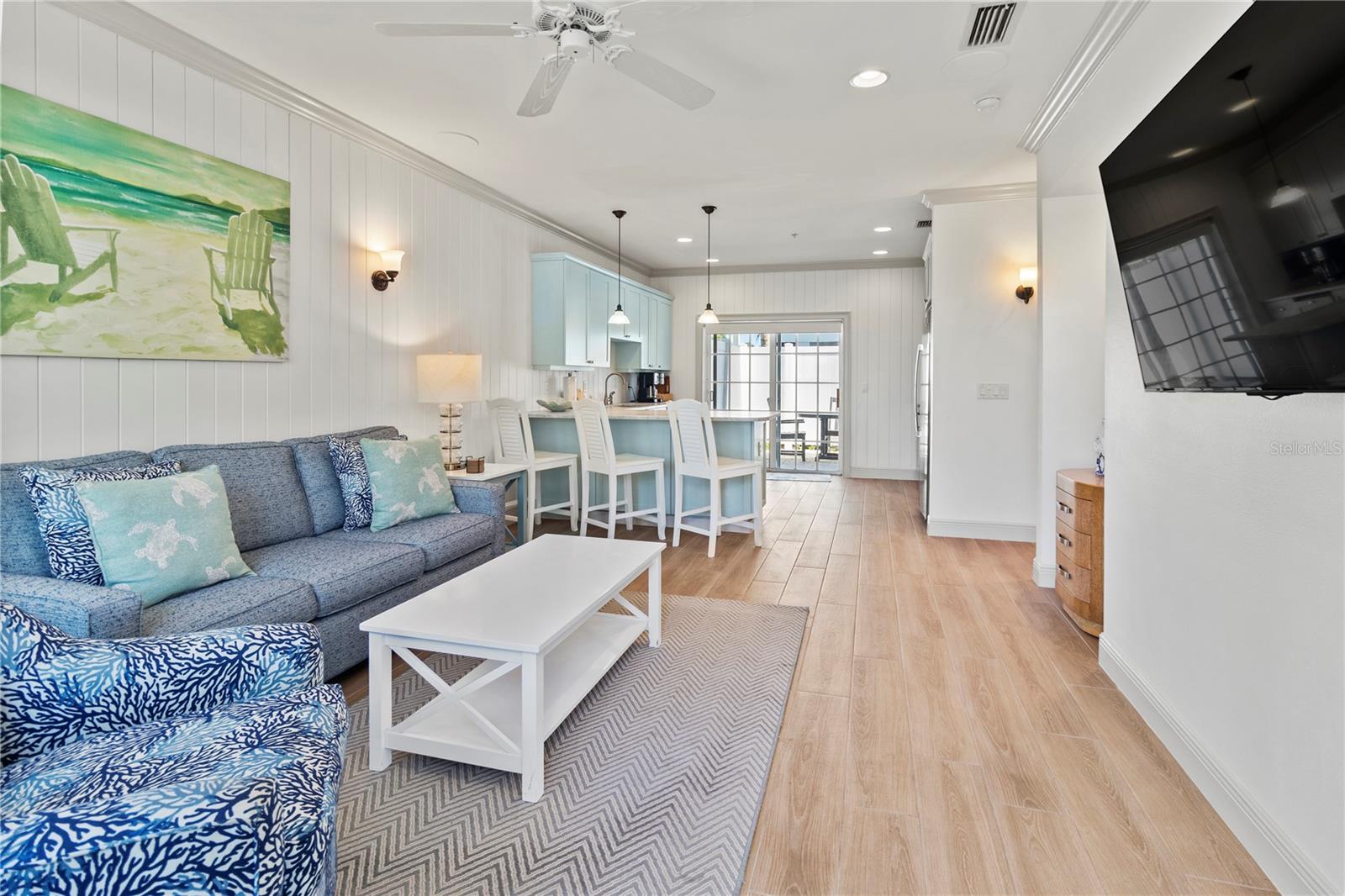 MAINSAIL BEACH INN - Residential